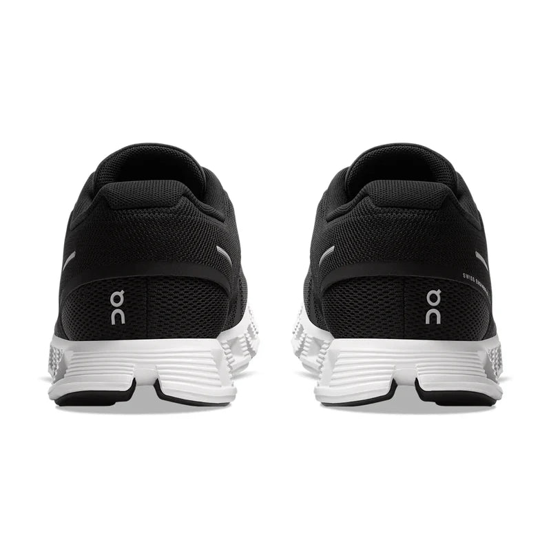 On Running Cloud 5 Black/White