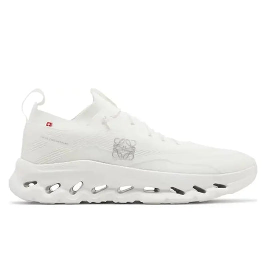 LOEWE x OnCloudtilt All white