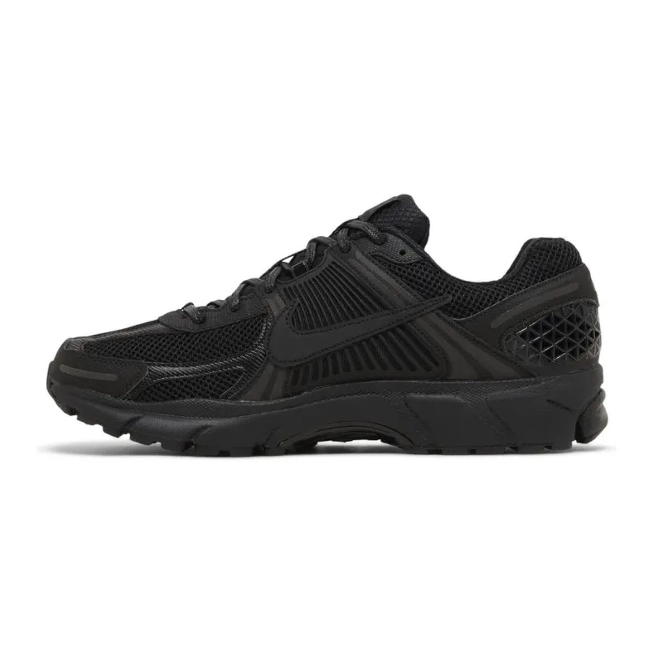 Nike Zoom Vomero 5 – Triple Black