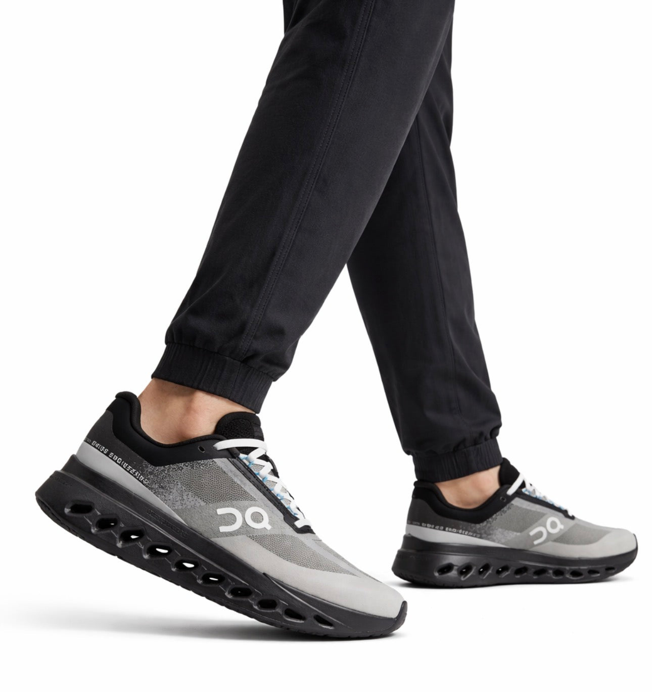 On Running Cloudsurfer Next Lumos Black Dew