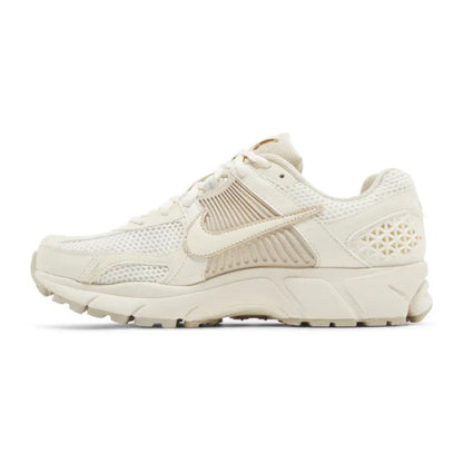 Nike Zoom Vomero 5 – Sail Light Orewood Brown