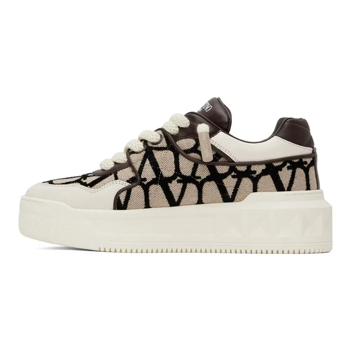 VALENTINO GARAVANI Off-White & Brown One Stud XL Sneakers
Regular price